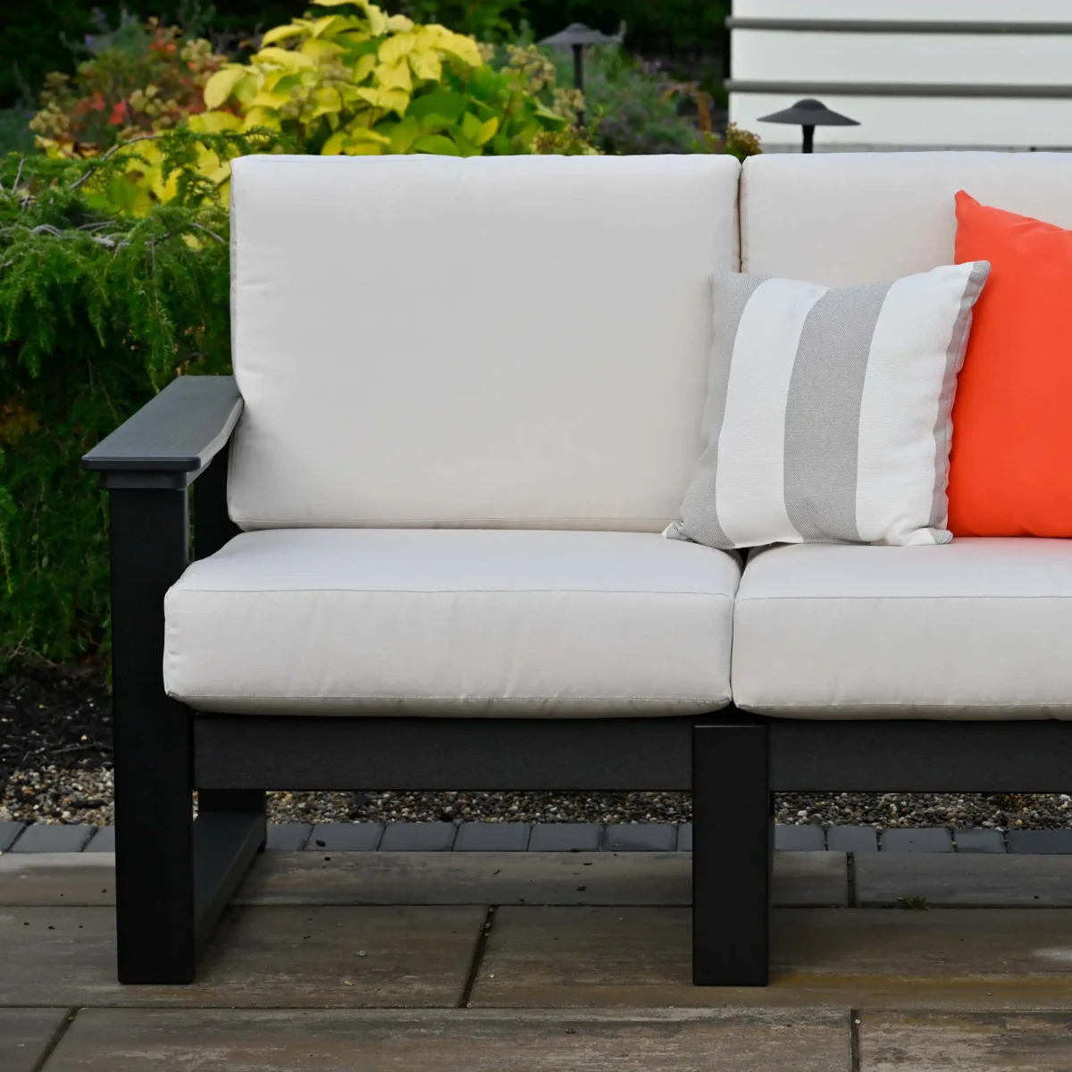 Lanai Loveseat