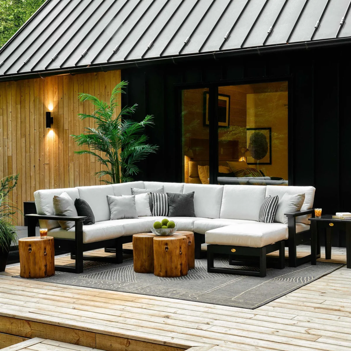 Lanai Sectional